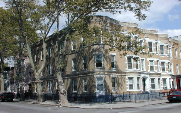 2303 Newkirk Ave in Brooklyn, NY - Foto de edificio