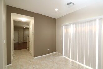 8147 Lake Chippewa St in Las Vegas, NV - Building Photo - Building Photo