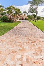 8668 Marlamoor Ln in West Palm Beach, FL - Building Photo - Building Photo