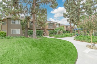 Orange Creek Apartment Homes in Orange, CA - Building Photo - Building Photo