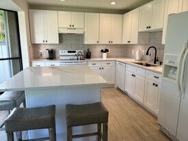 13383 Bedford Mews Ct in Wellington, FL - Building Photo