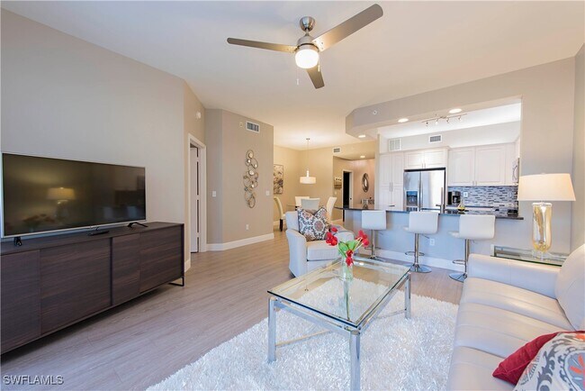 property at 470 Launch Cir