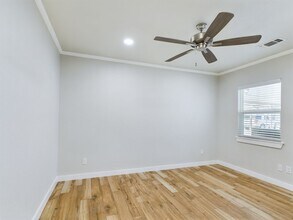 802 Apple St in Fredericksburg, TX - Building Photo - Building Photo