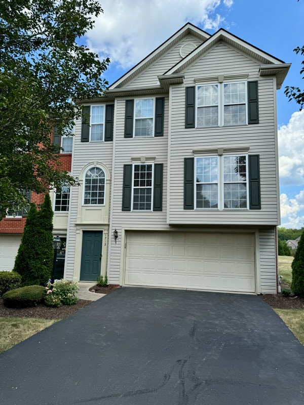 property at 1713 Michael Dr