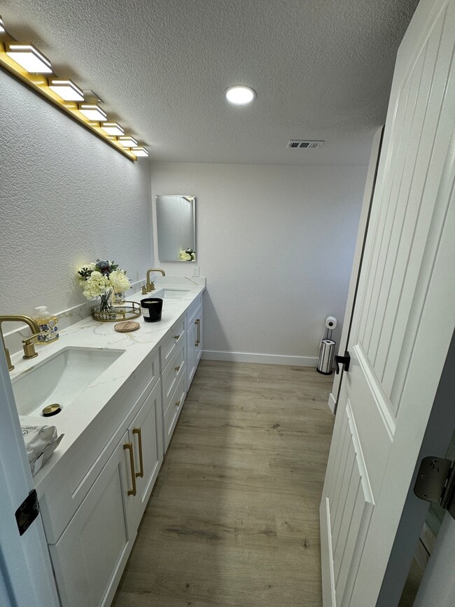 1565 Joanne St in Redlands, CA - Foto de edificio - Building Photo