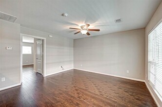 5333 Richmond Ave. in Houston, TX - Building Photo - Building Photo