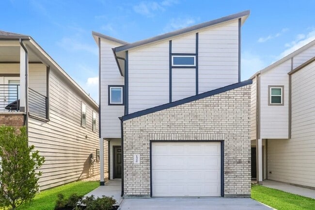 property at 15358 Estrella Rd W