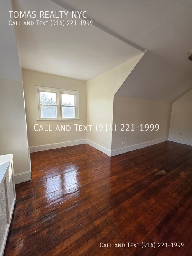 35 Altonwood Pl in Yonkers, NY - Building Photo - Building Photo