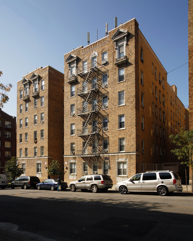 320 Wadsworth Ave in New York, NY - Building Photo - Building Photo