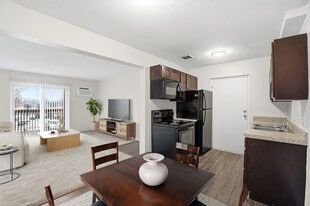 Mears Place Apartments in Cincinnati, OH - Building Photo