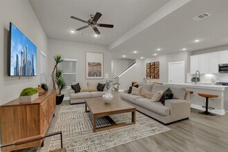 21015 Bay Vlg Dr in Cypress, TX - Building Photo - Building Photo