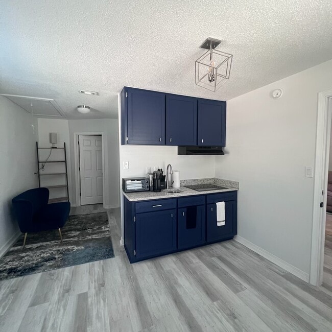 4584 Tamarind Dr, Unit A in Pace, FL - Foto de edificio - Building Photo