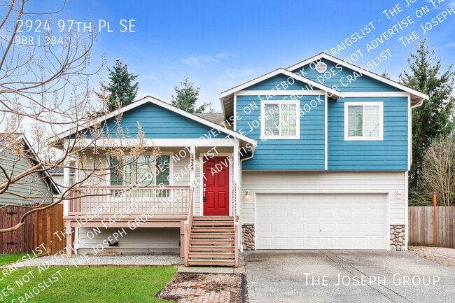 property at 2924 97th Pl SE