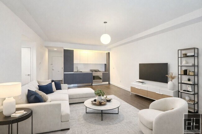 666 West End Ave in New York, NY - Building Photo - Building Photo