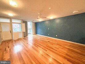 149 W Laurel St in Philadelphia, PA - Building Photo