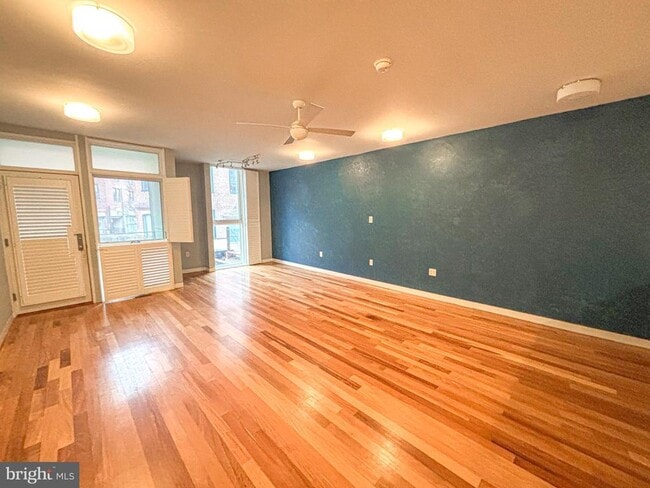 property at 149 W Laurel St