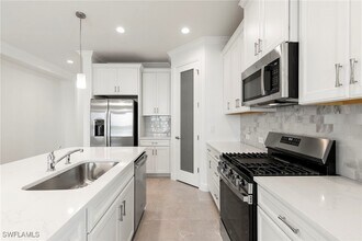 4544 Centaurus Cir in Naples, FL - Building Photo - Building Photo