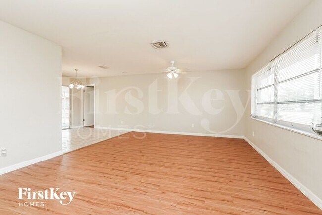 1407 SE 35th St in Cape Coral, FL - Building Photo - Building Photo