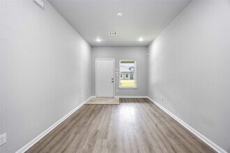 8215 Lawler St in Houston, TX - Building Photo - Building Photo