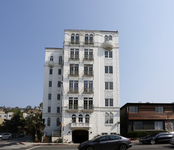 El Mirador Apartments in West Hollywood, CA - Building Photo - Building Photo