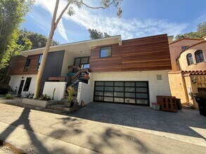 2402 Drury Ln in Glendale, CA - Building Photo - Building Photo