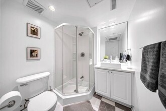 9 Niagara St, Unit SI ID1388908P in Toronto, ON - Building Photo - Building Photo