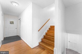 12 Earlybird Ave in Round Hill, VA - Building Photo - Building Photo