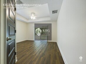 8352 SE 158th Pl in Summerfield, FL - Foto de edificio - Building Photo