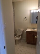 200 Paterson Plank Rd-Unit -204 in Union City, NJ - Building Photo - Building Photo