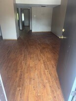 750 Bonham St, Unit 210 in Paris, TX - Building Photo
