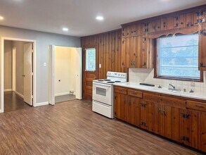 5902 W 14th St in Irving, TX - Building Photo - Building Photo
