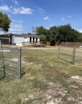 730 N Dahlia St in Pharr, TX - Building Photo