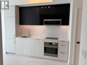 308-2308 Jarvis St in Toronto, ON - Building Photo - Building Photo