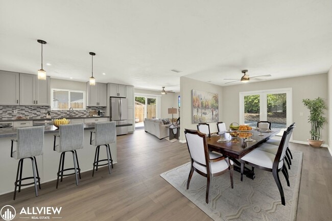 property at 970 Chestnut Dr
