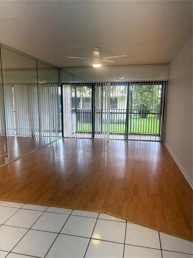 5981 Washington St in Hollywood, FL - Building Photo - Building Photo