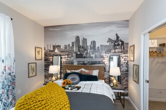 1989 Main in Kansas City, MO - Building Photo - Interior Photo