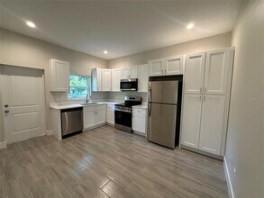 281 Sunflower St in Punta Gorda, FL - Building Photo - Building Photo