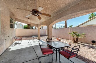 9156 Sapphire Point Ave in Las Vegas, NV - Building Photo - Building Photo
