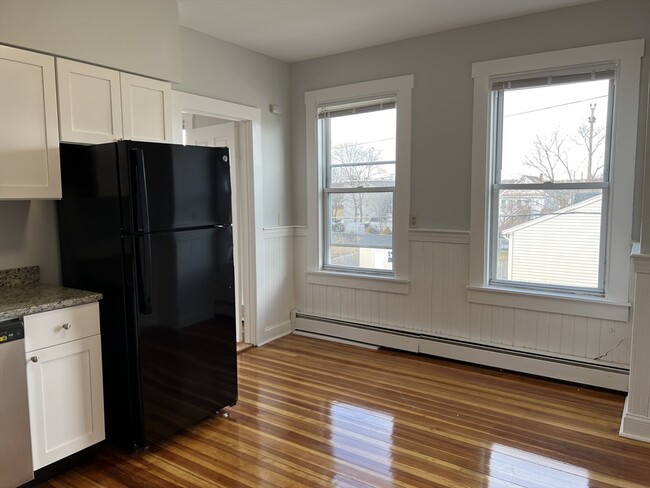 62 Cottage St, Unit #3R