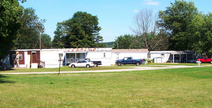 Mobile Home Community with upside in Newark, OH - Building Photo - Building Photo