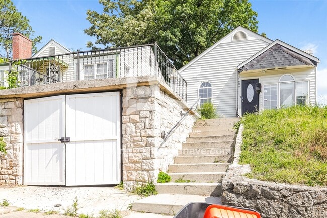 property at 1600 4th Terrace W