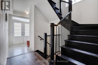 148 Hawkins St in Georgina, ON - Building Photo - Building Photo