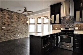 847 W Addison St in Chicago, IL - Building Photo - Building Photo