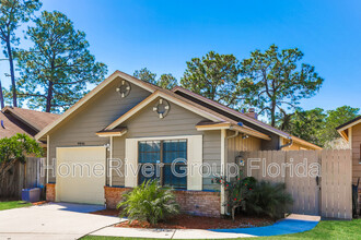 9846 Paddlewheel Ct in Jacksonville, FL - Foto de edificio - Building Photo