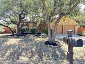 15105 Cavalier Canyon Dr in Lakeway, TX - Building Photo