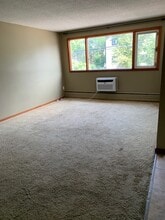 2255 Smith St in Regina, SK - Building Photo - Building Photo