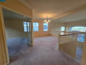 894 Bridgeway Cir in El Sobrante, CA - Building Photo - Building Photo