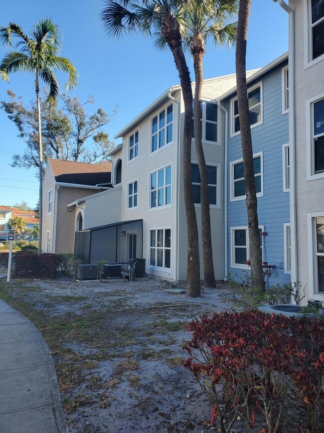 2319 N Congress Ave in Boynton Beach, FL - Building Photo - Building Photo