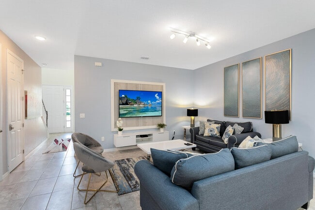 1558 Carey Palm Cir