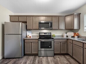 21155 Gosling Rd in Spring, TX - Foto de edificio - Building Photo